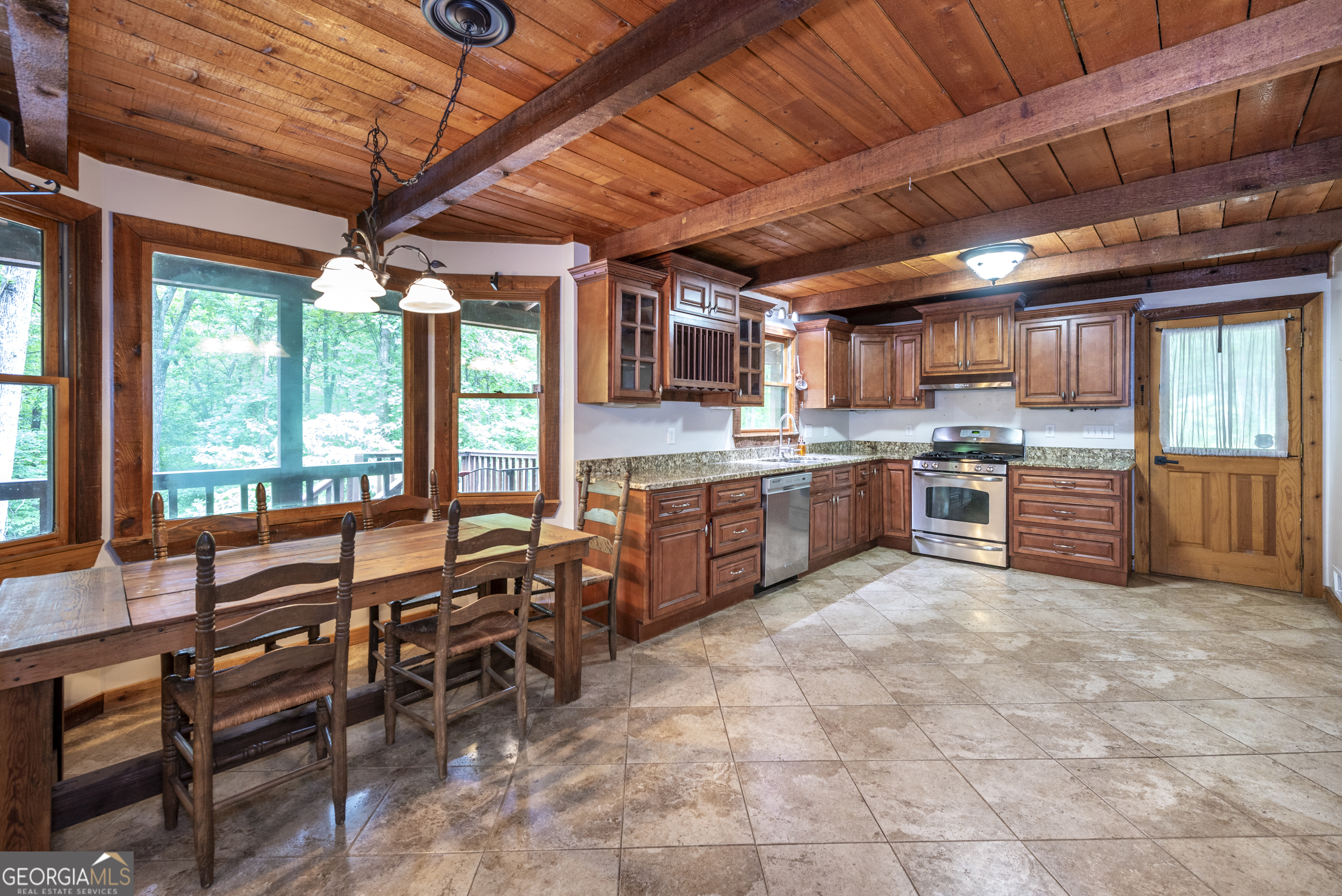 4674 Chestatee Heights Road Property Photo 8
