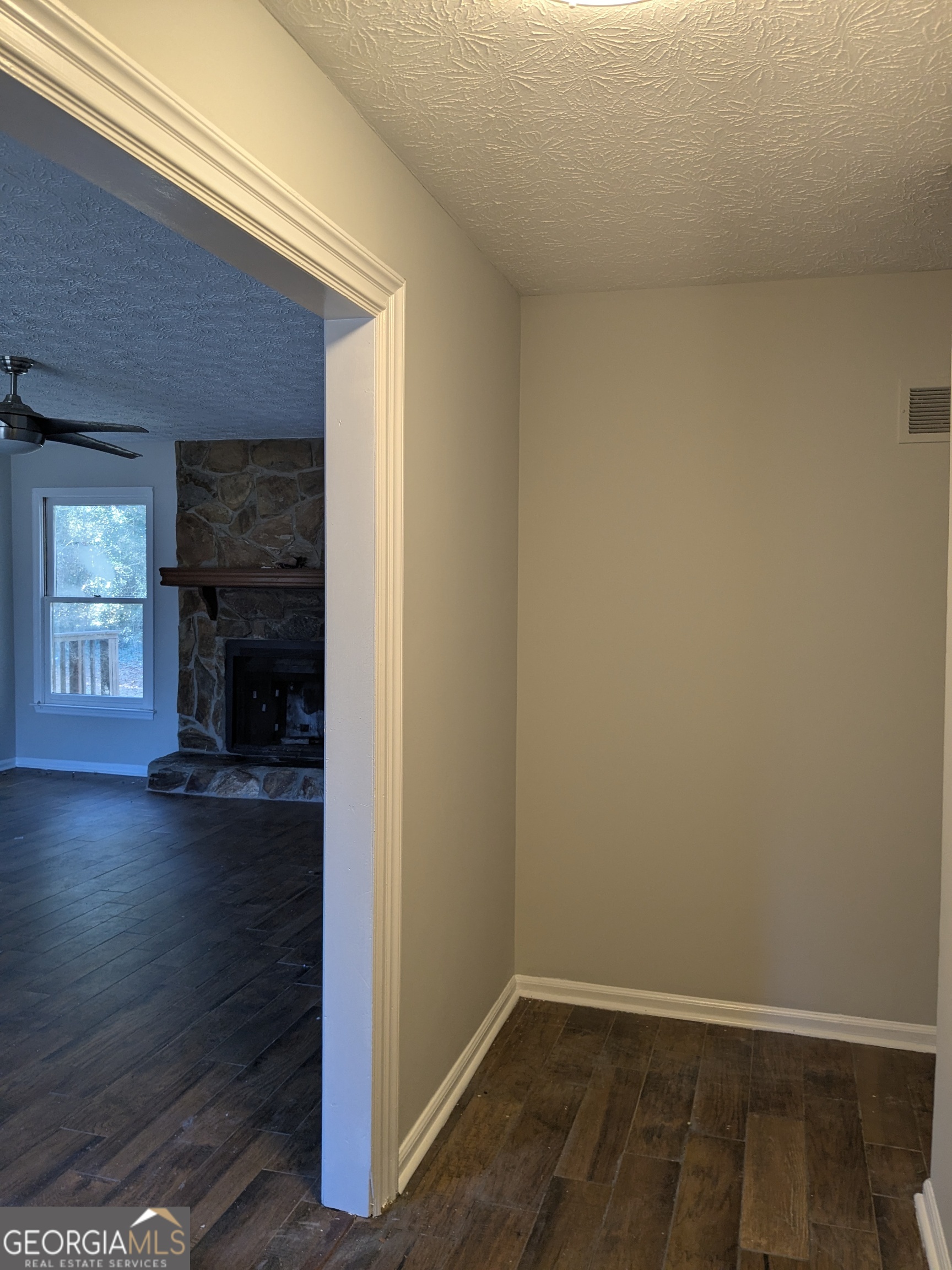 9473 Hidden Hollow Trail Property Photo 2