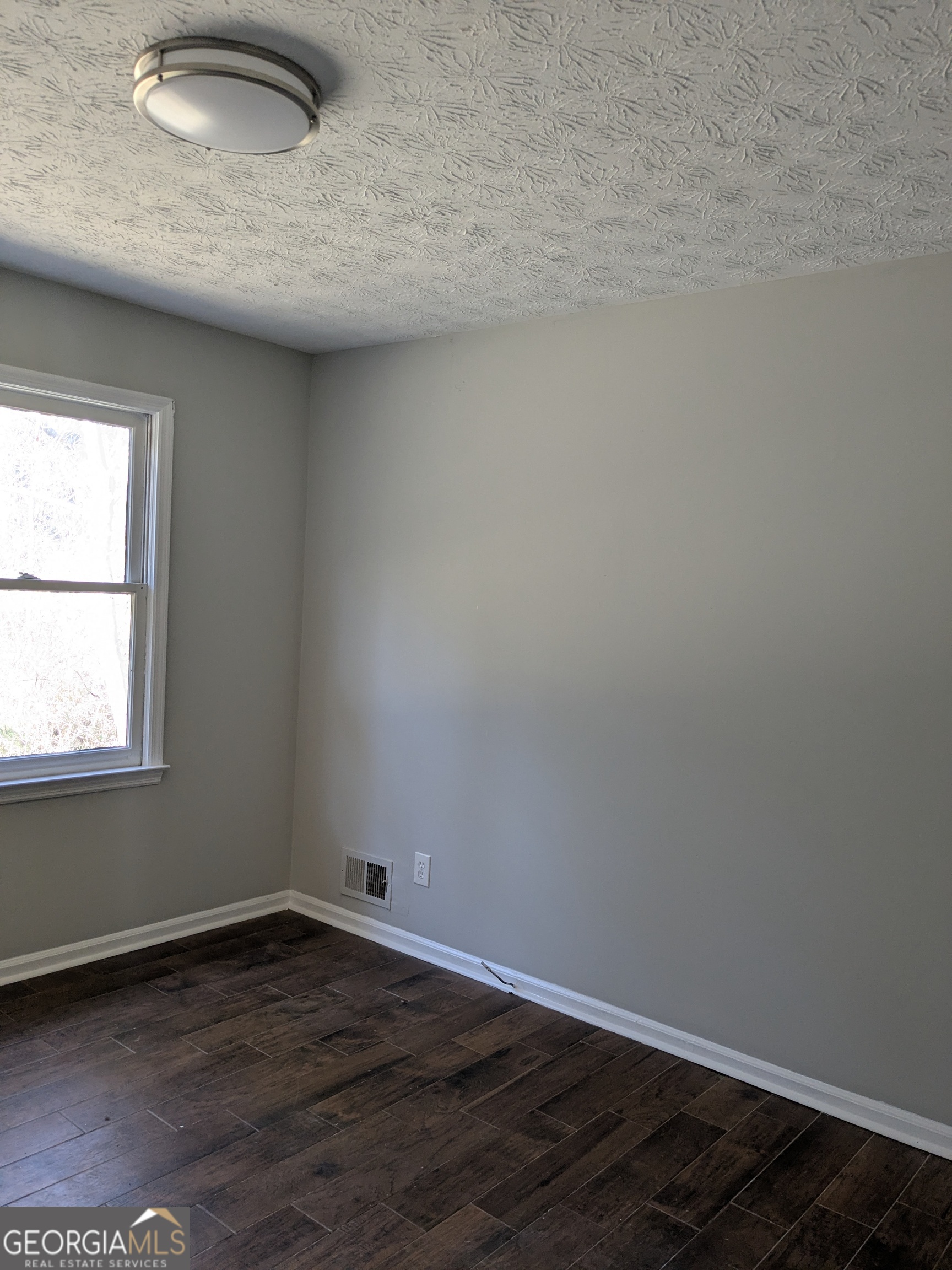 9473 Hidden Hollow Trail Property Photo 7