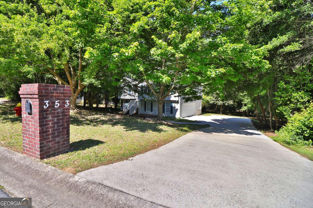 353 Fall View Court Property Photo 4