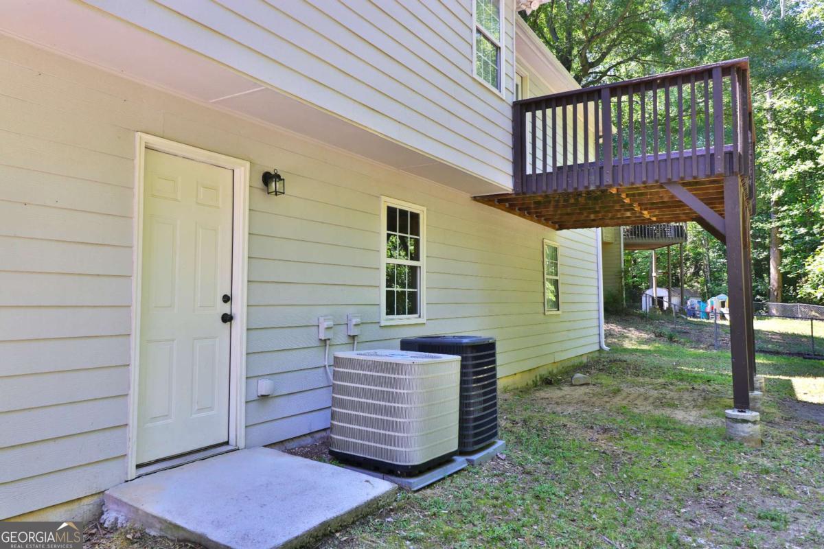 353 Fall View Court Property Photo 8