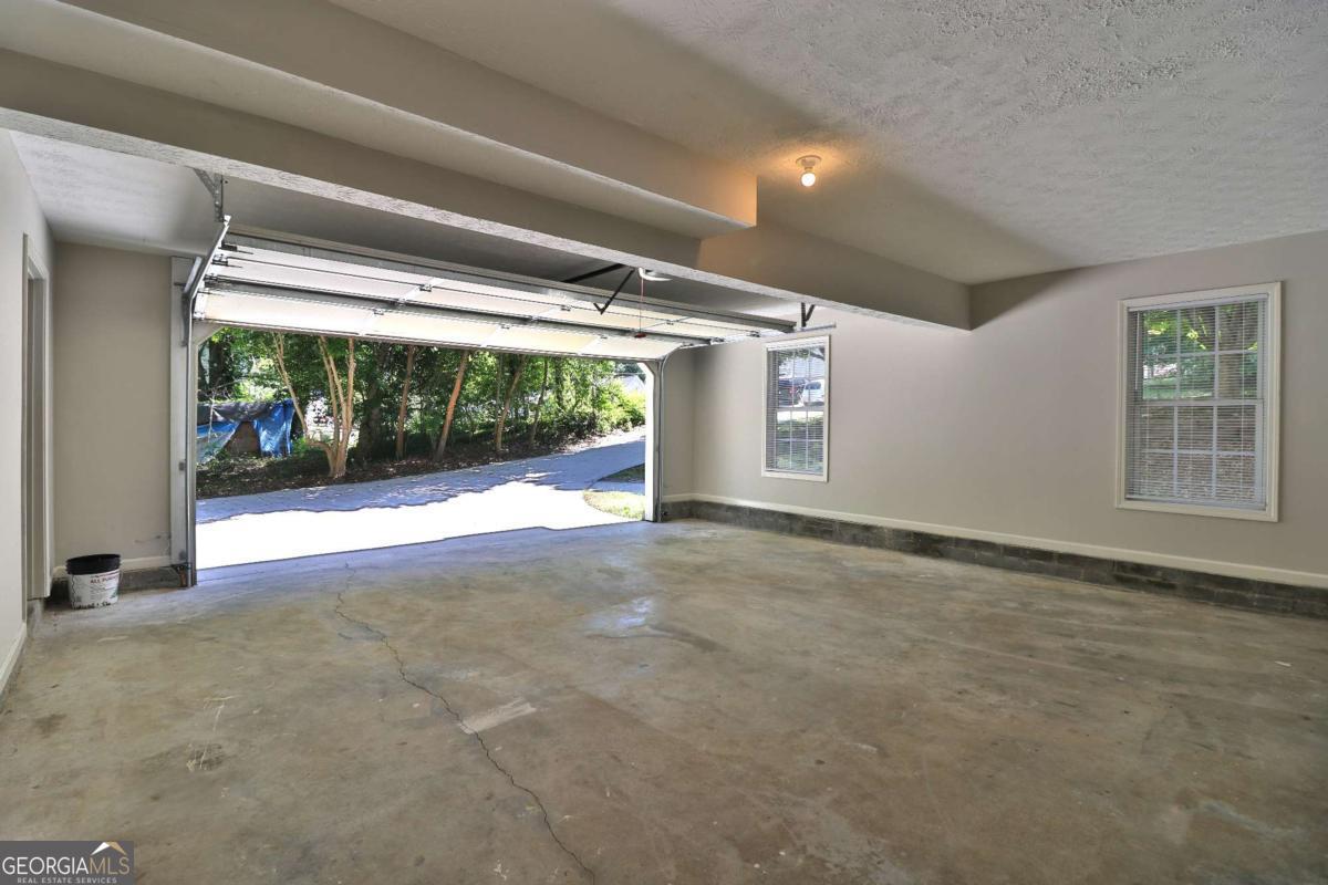 353 Fall View Court Property Photo 11