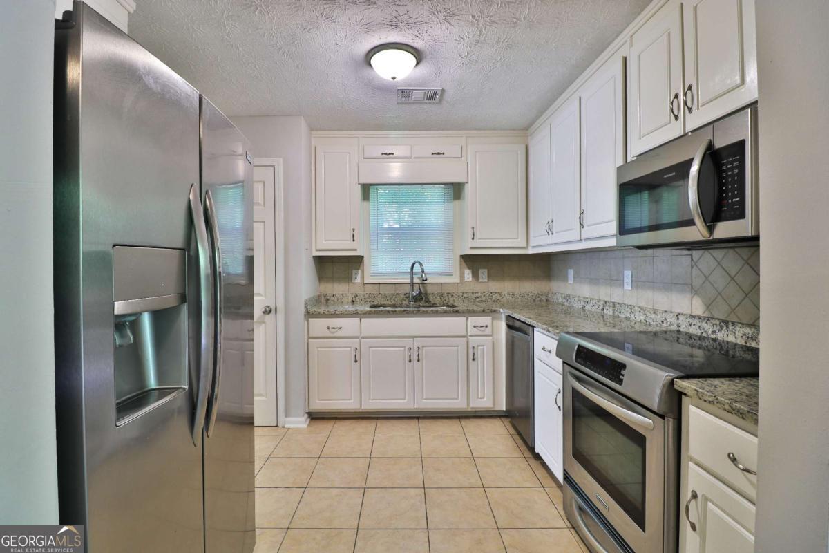 353 Fall View Court Property Photo 27