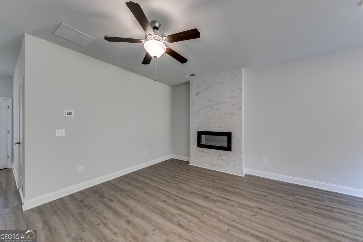 119 Greenview Court Property Photo 6