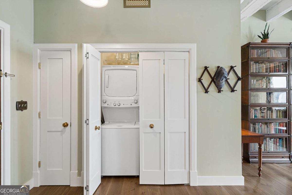 32 Peachtree Street Nw # 1603 Property Photo 11