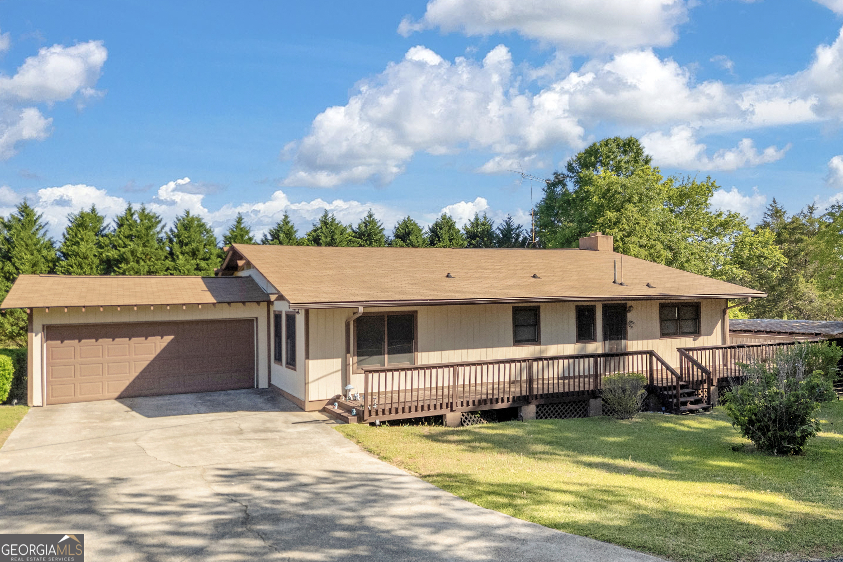 3136 Langley Road Property Photo 10