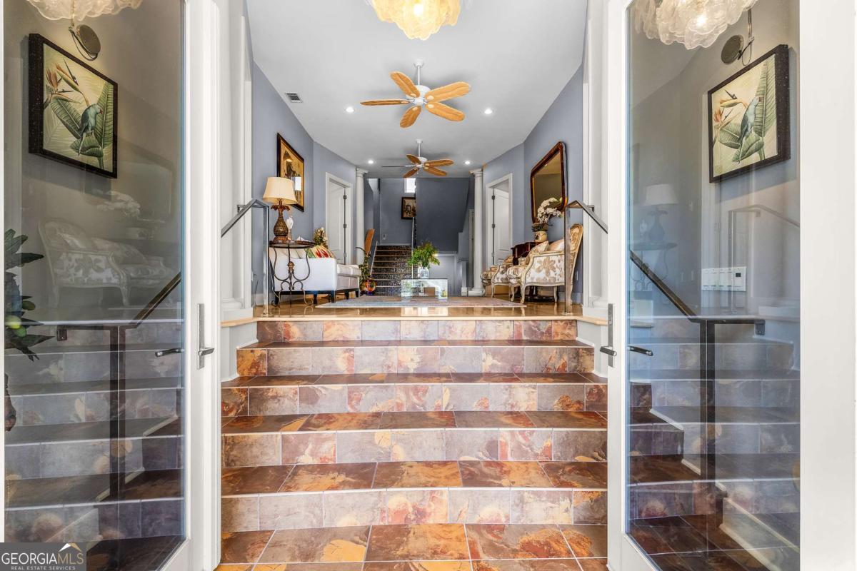 8 18th Street Property Photo 17