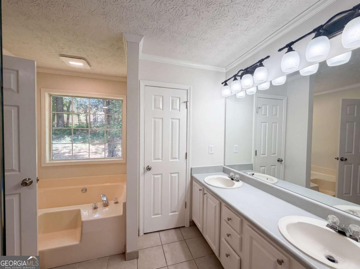 722 Ridgetop Road Property Photo 15