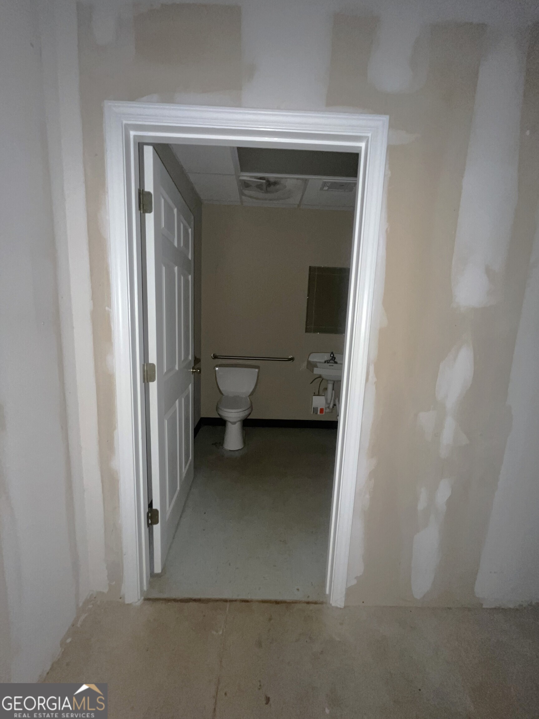 1071 Jamestown Boulevard # E5 Property Photo 6