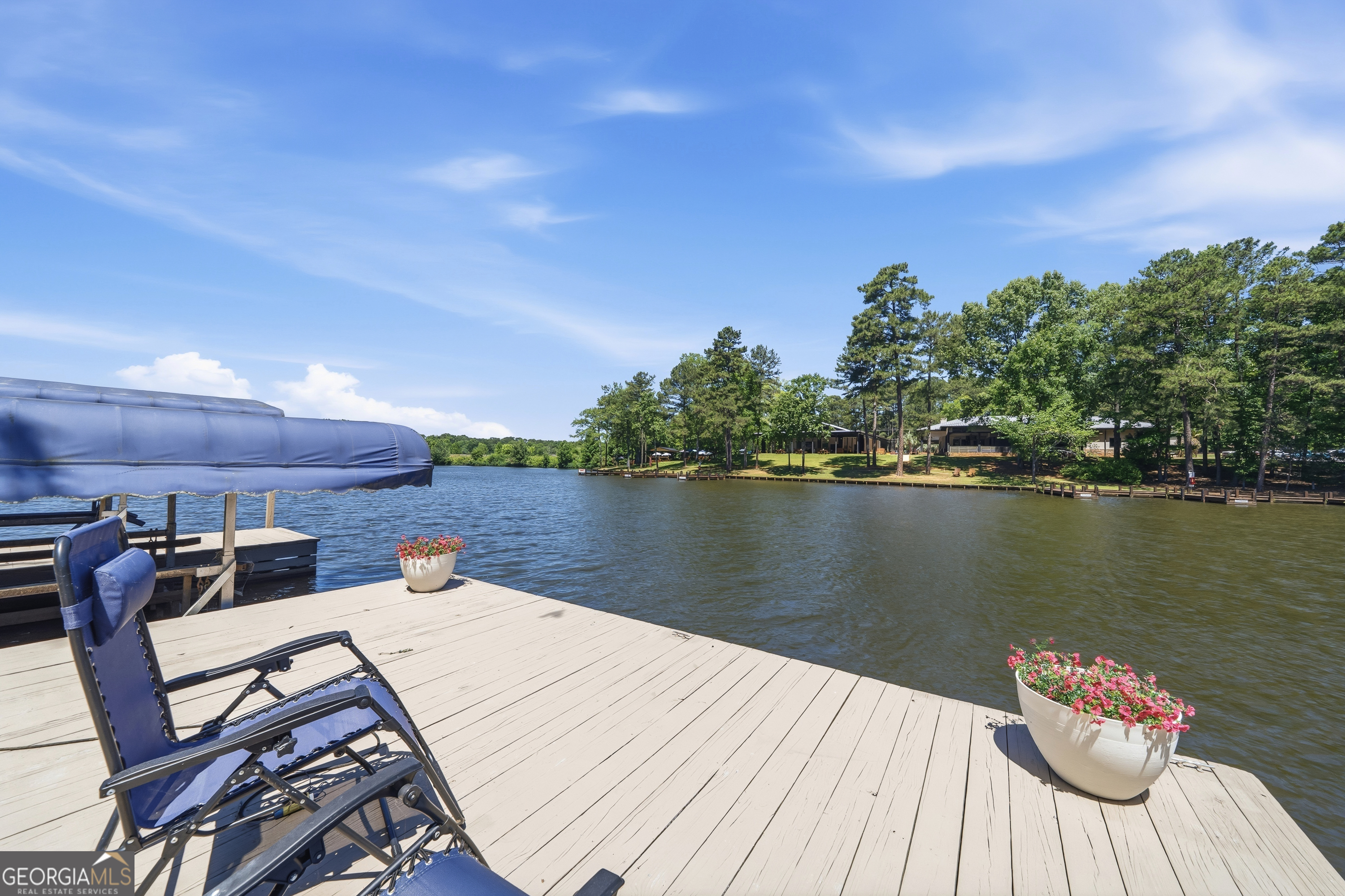 136 N Hidden Lake Drive Property Photo 2