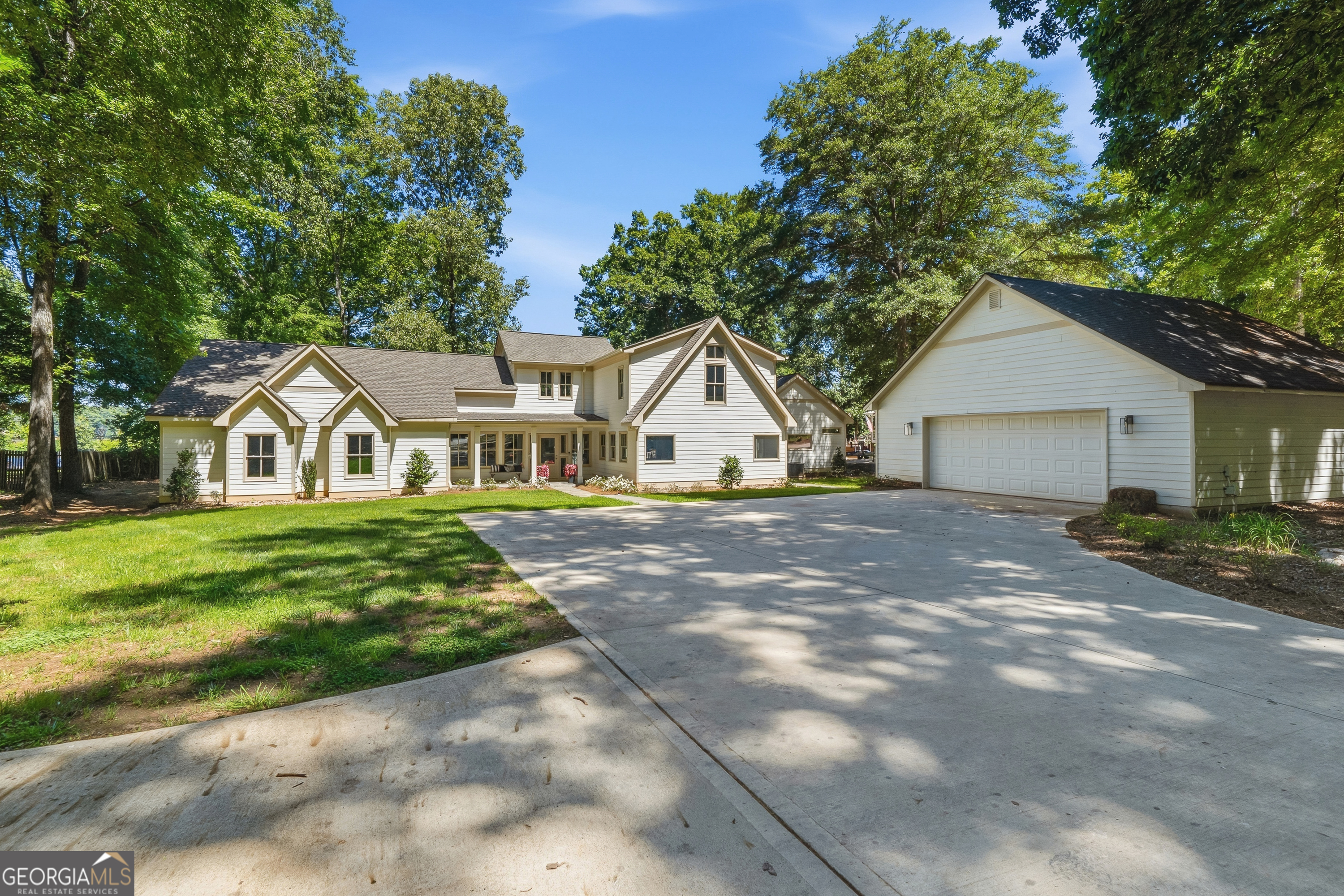 136 N Hidden Lake Drive Property Photo 4