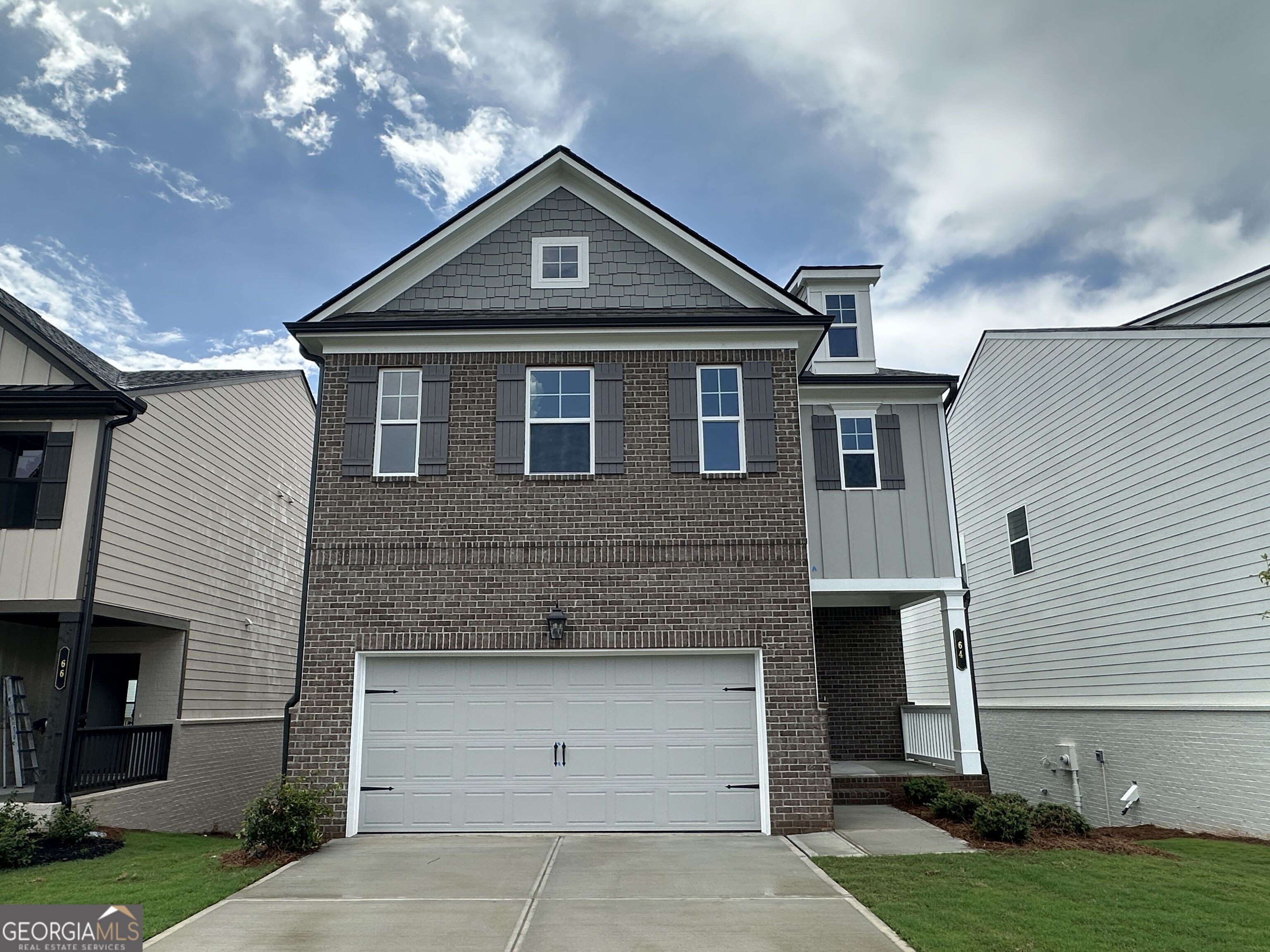 64 Avian Way Property Photo 1