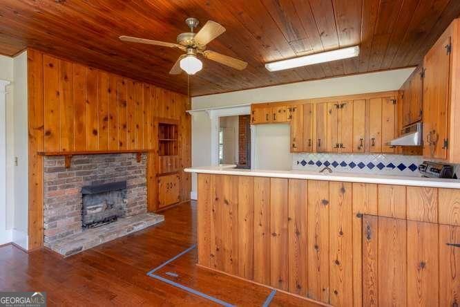125 East Sewell Road Property Photo 8