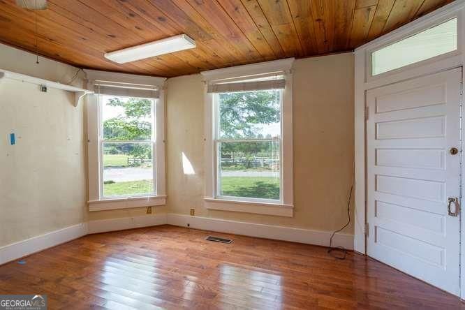 125 East Sewell Road Property Photo 13