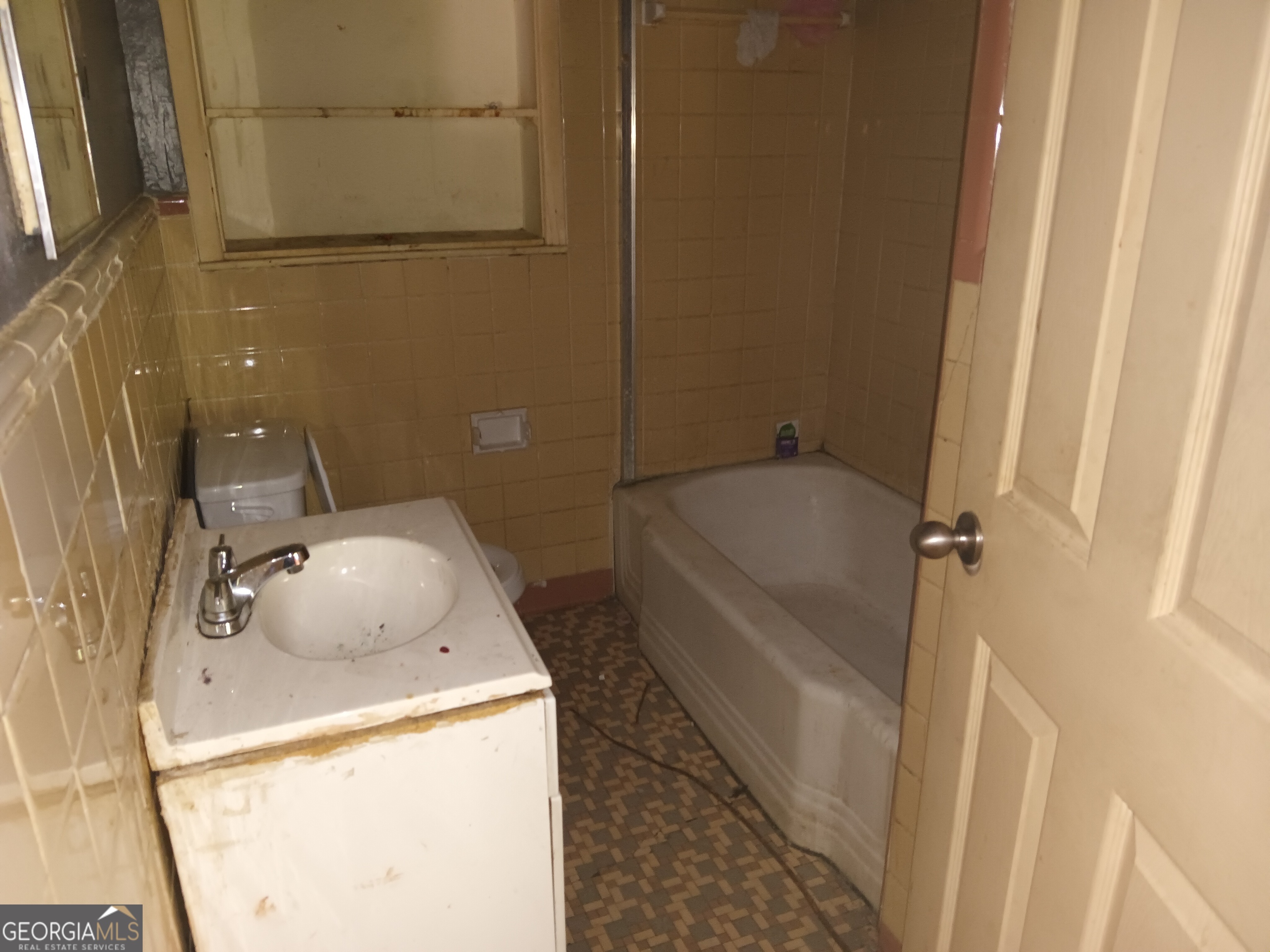 1238 Lloyd Drive Property Photo 7