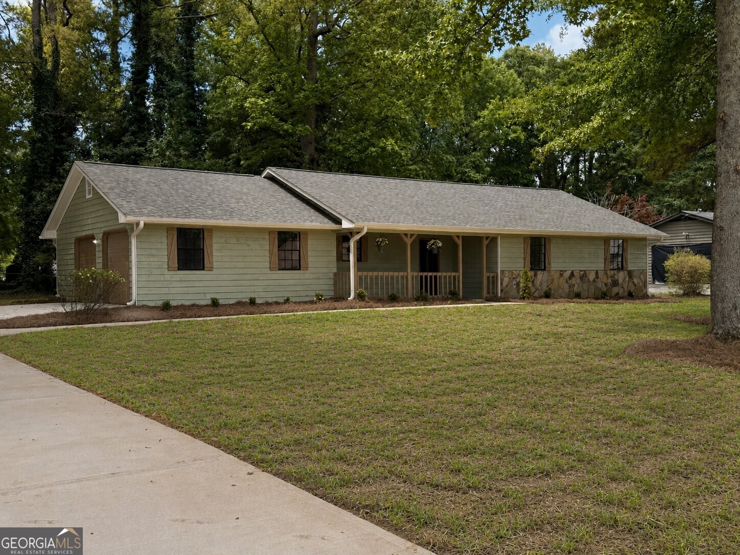 1903 Old Concord Drive Se Property Photo 3