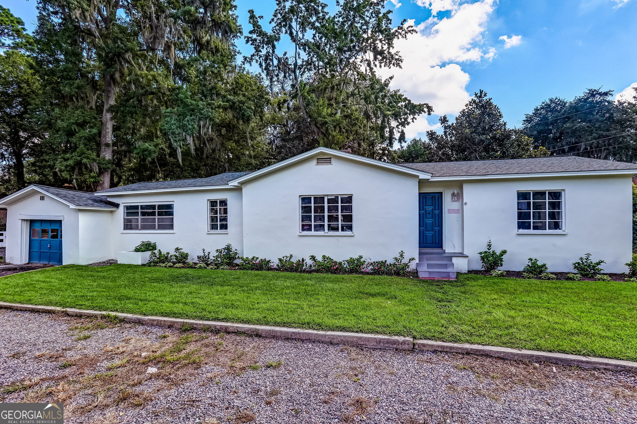 1928 Skidaway Road Property Photo 1