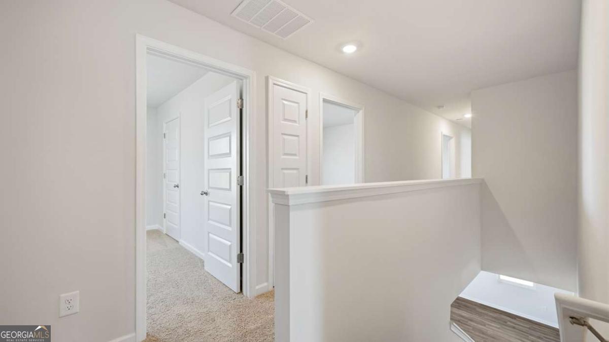 105 White Spruce Way Property Photo 14