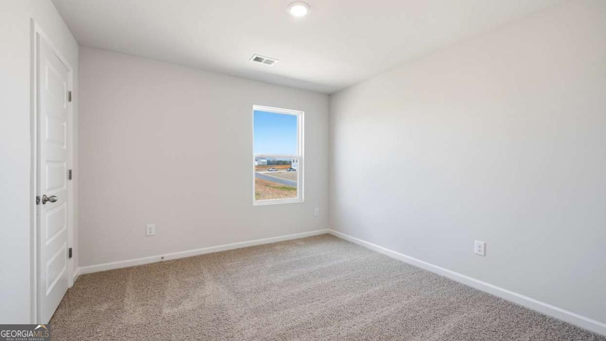 105 White Spruce Way Property Photo 15