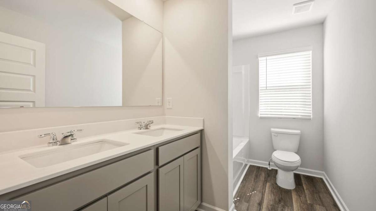 105 White Spruce Way Property Photo 16