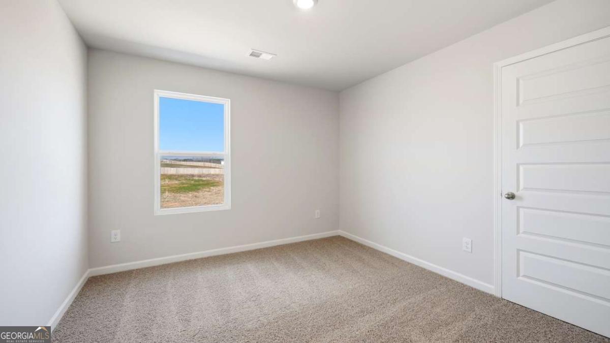 105 White Spruce Way Property Photo 17