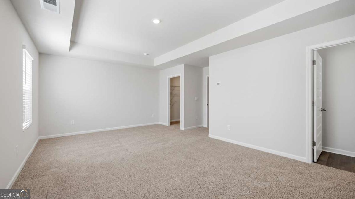 105 White Spruce Way Property Photo 22