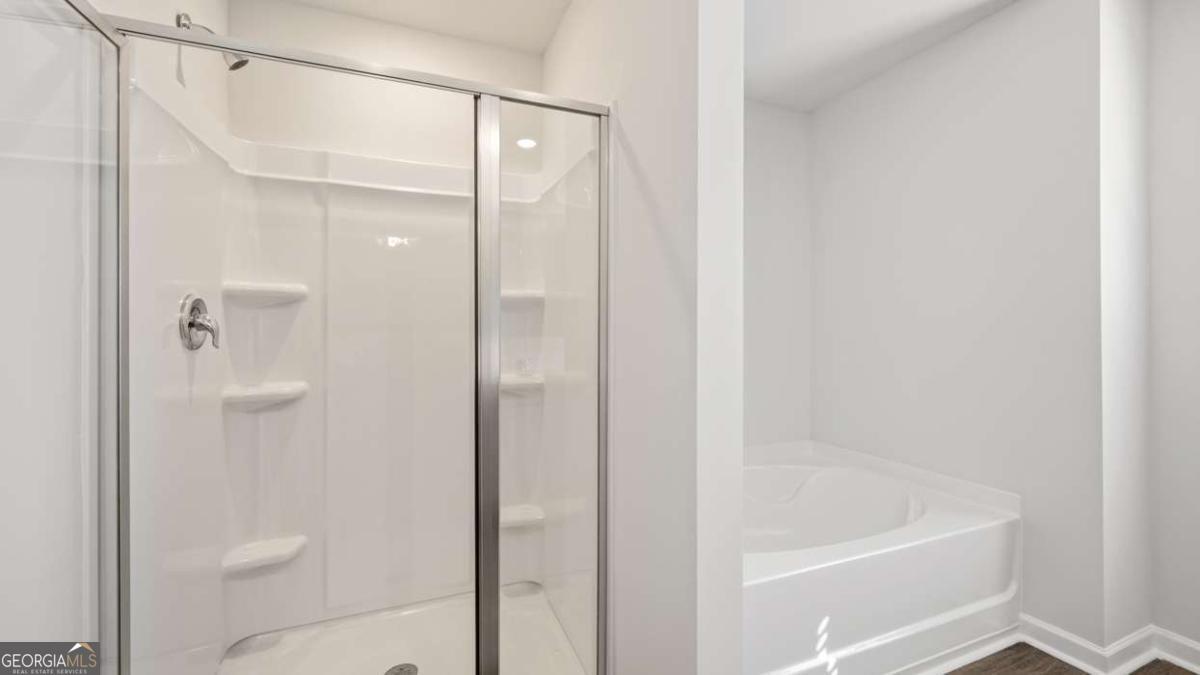 105 White Spruce Way Property Photo 26