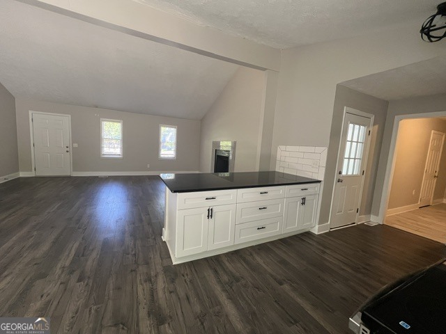 6061 Ridge Way Property Photo 6