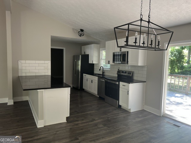 6061 Ridge Way Property Photo 7