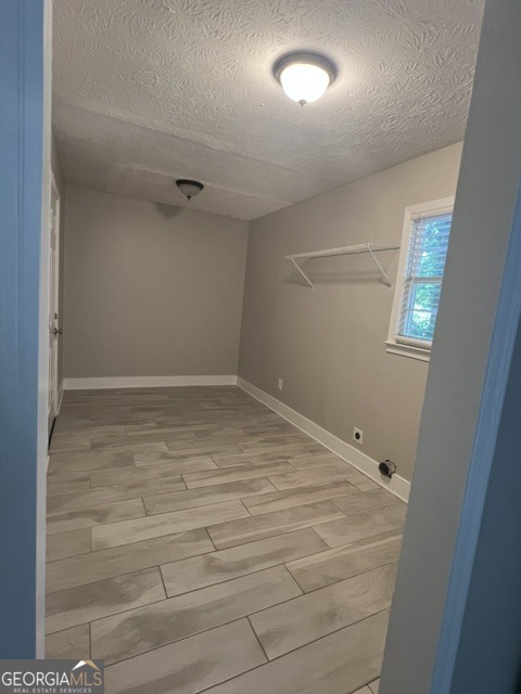6061 Ridge Way Property Photo 8