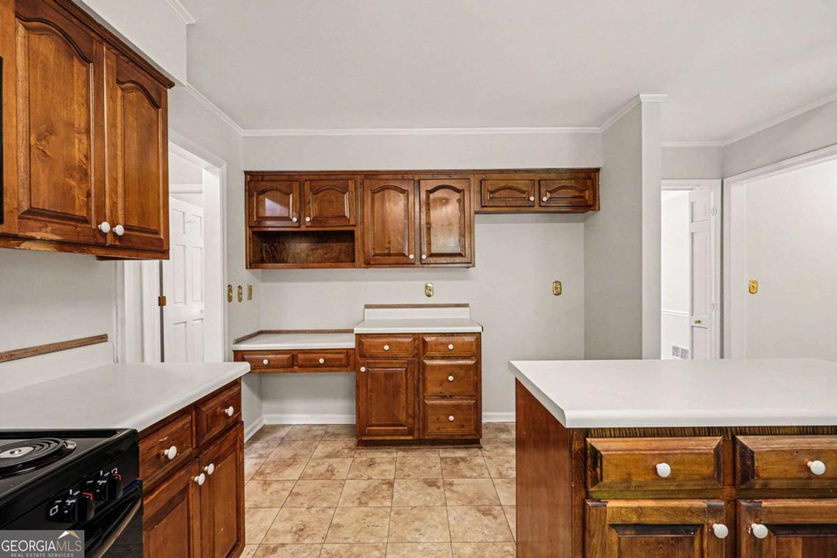 1632 Ellington Road Se Property Photo 13