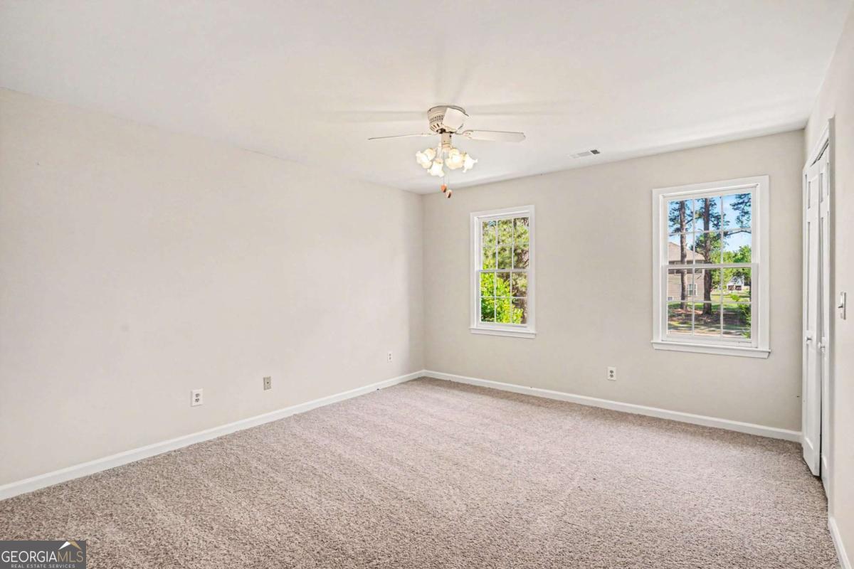 1632 Ellington Road Se Property Photo 23