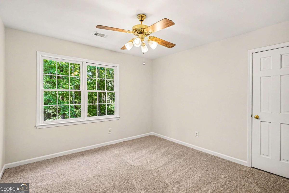 1632 Ellington Road Se Property Photo 25