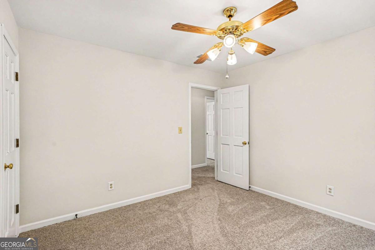 1632 Ellington Road Se Property Photo 26