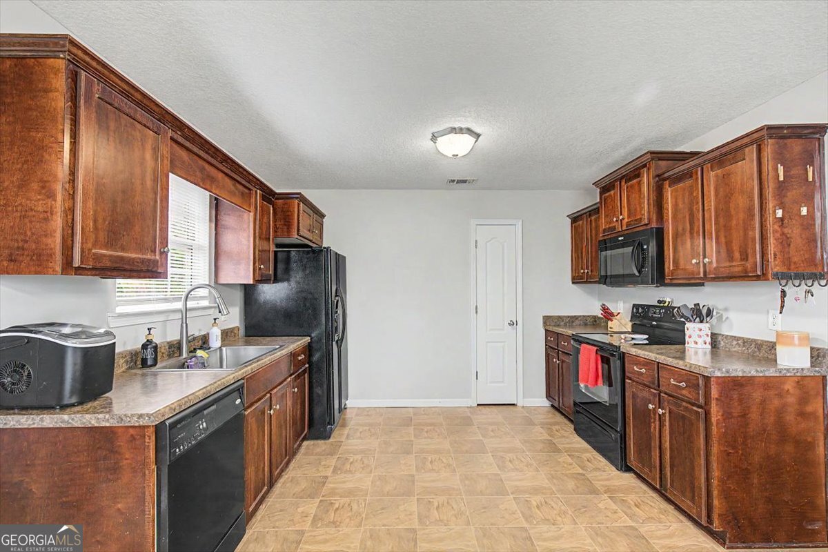 73 Mill Pond Lane Se Property Photo 13