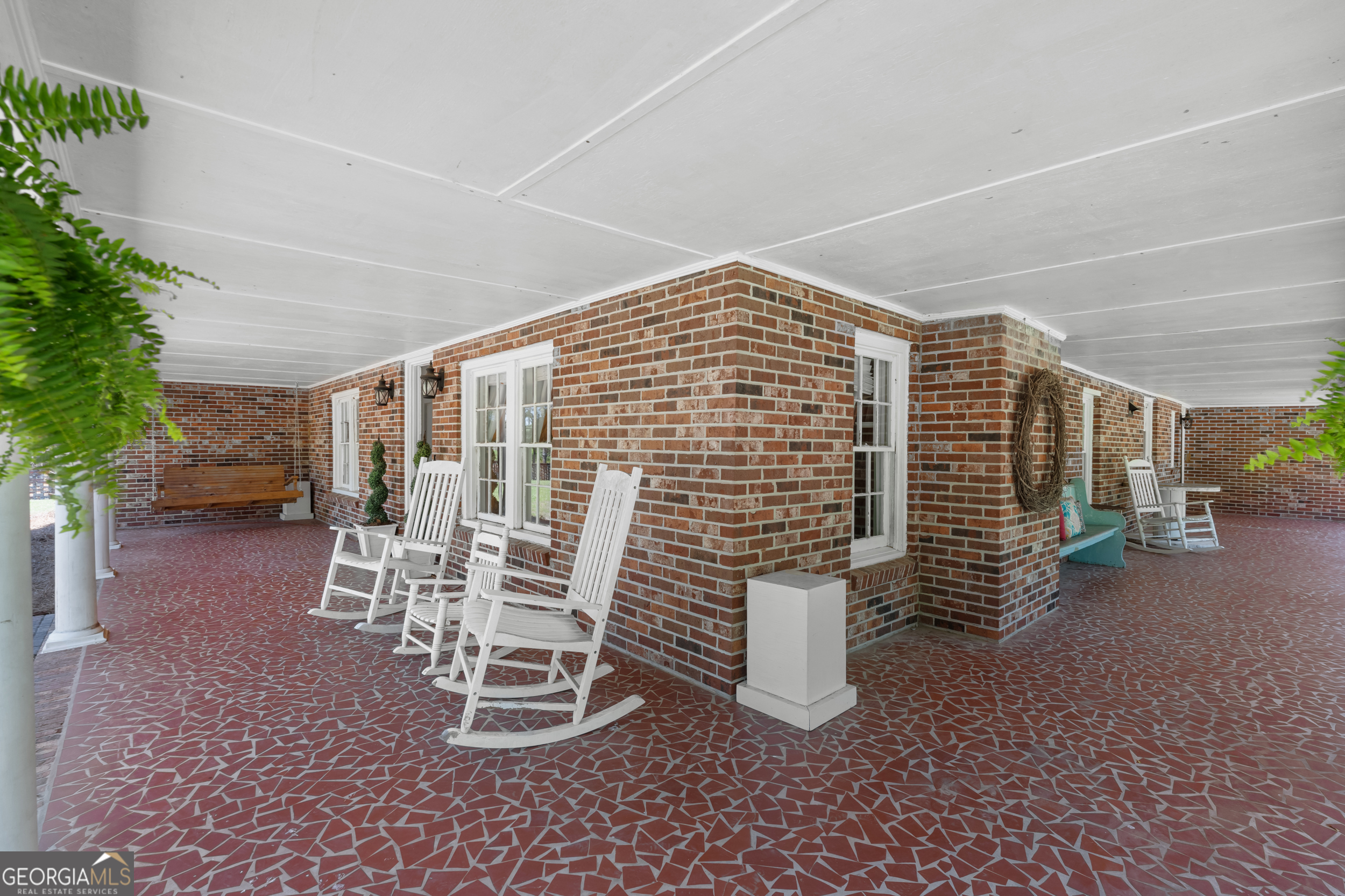 4562 Gip Road Property Photo 4