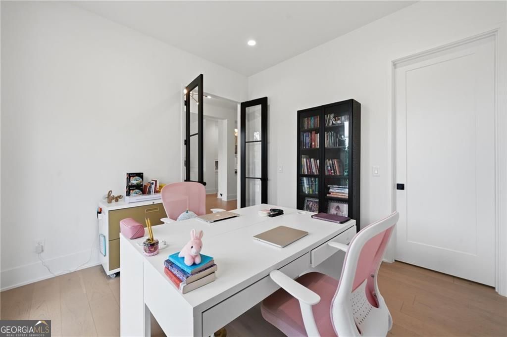 2800 Post Oak Tritt Road Property Photo 11