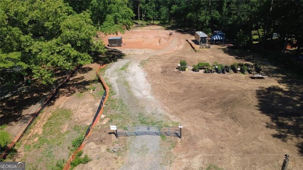 2304 Whites Mill Road Property Photo 3