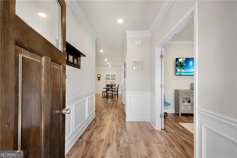 582 Eagles Nest Circle Property Photo 4