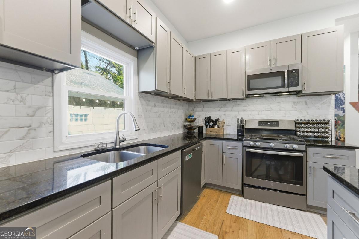 902 Gaston Street Sw Property Photo 17