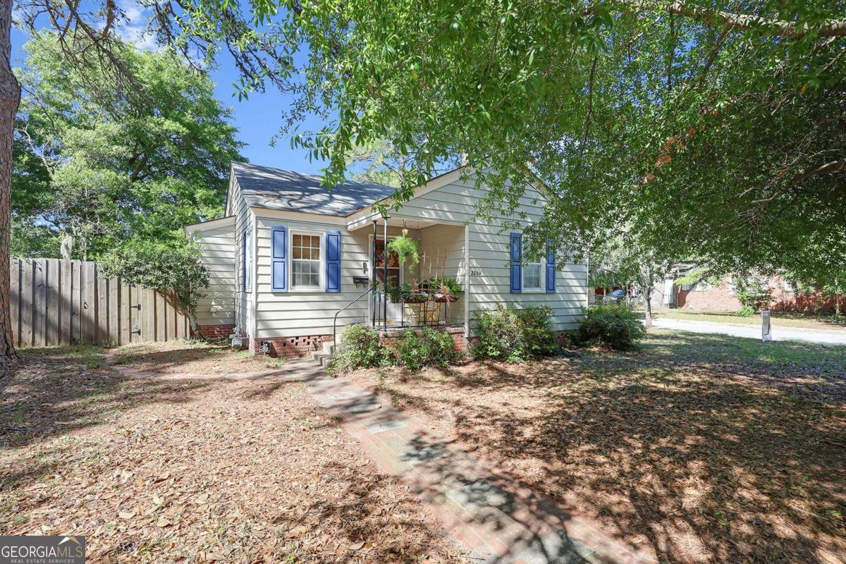 2224 E 38th Street Property Photo 1