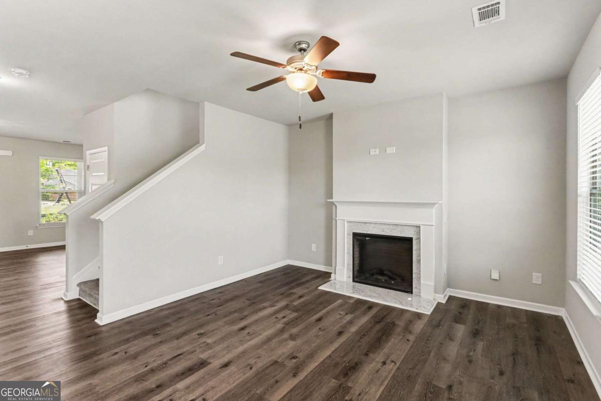 105 Mcentyre Court Property Photo 4
