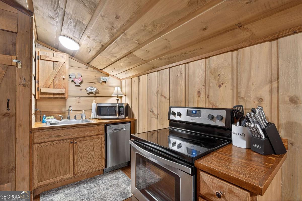 353 Sunrise Road Property Photo 52
