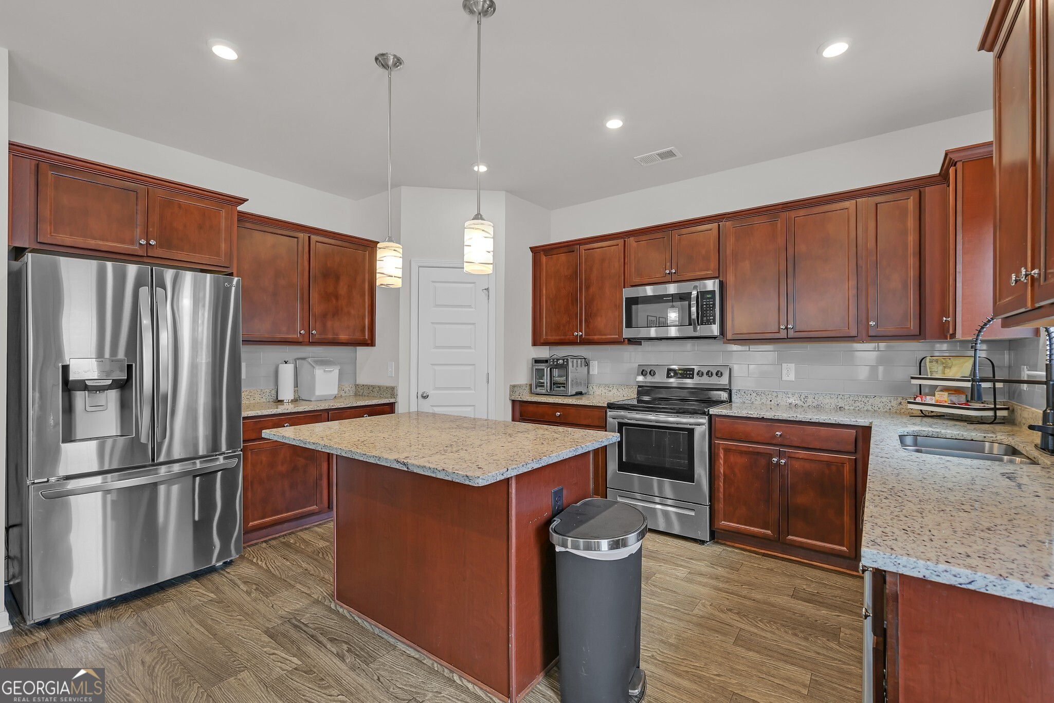 1159 Nantucket Way Property Photo 8