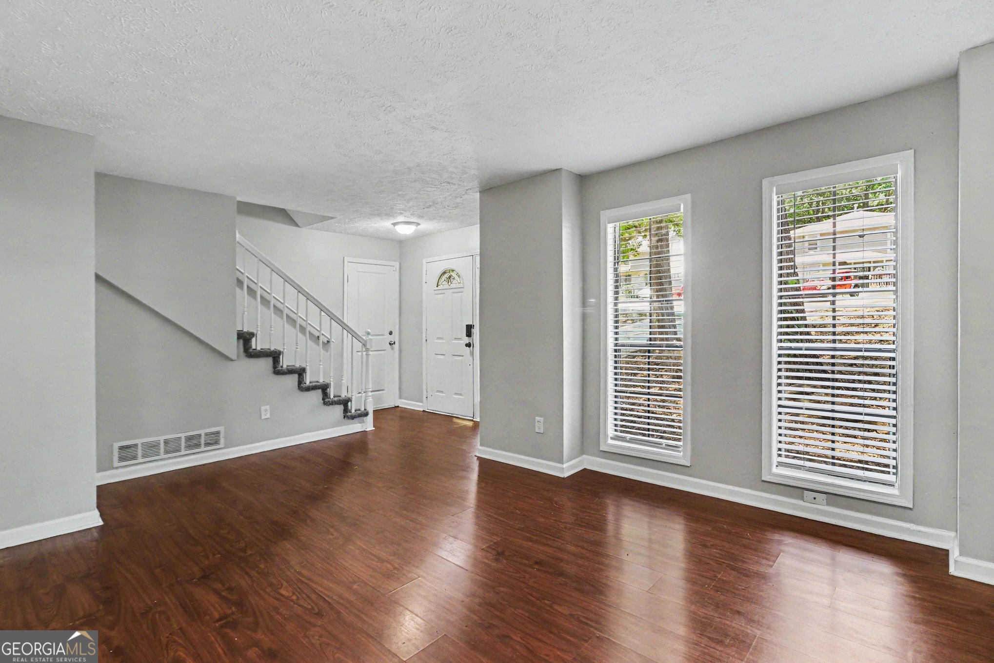 1012 Ascot Court Property Photo 14