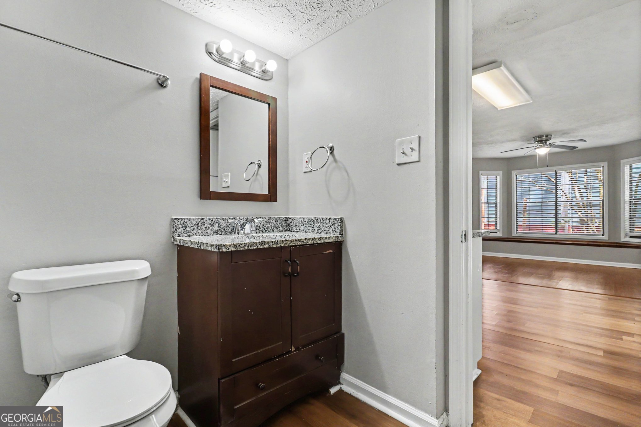 1012 Ascot Court Property Photo 17