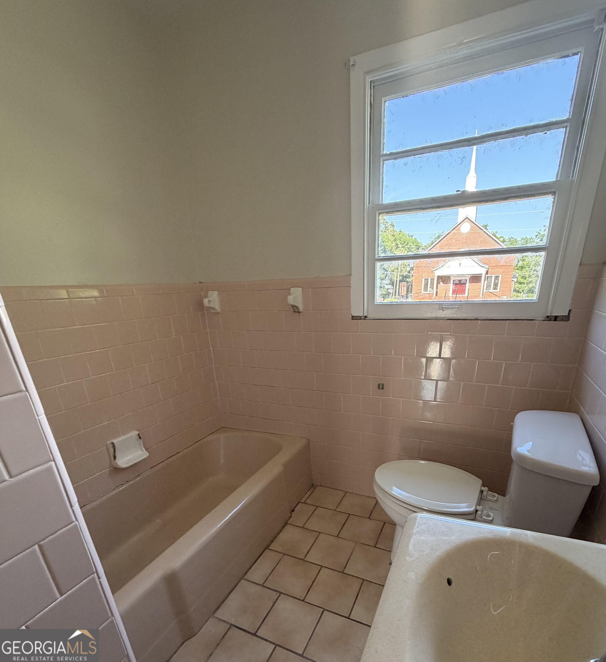854 N 11th Avenue Property Photo 9