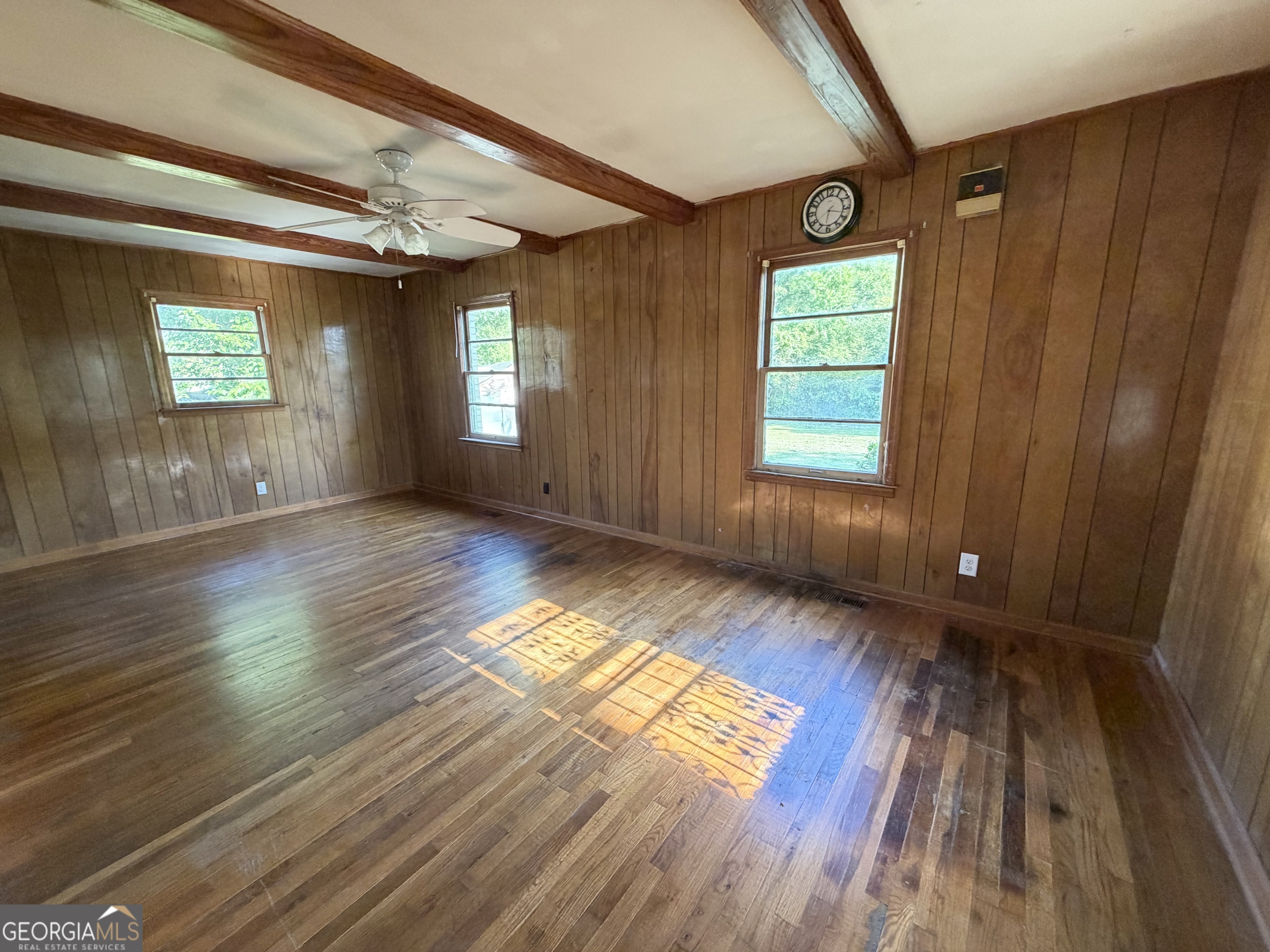 854 N 11th Avenue Property Photo 13