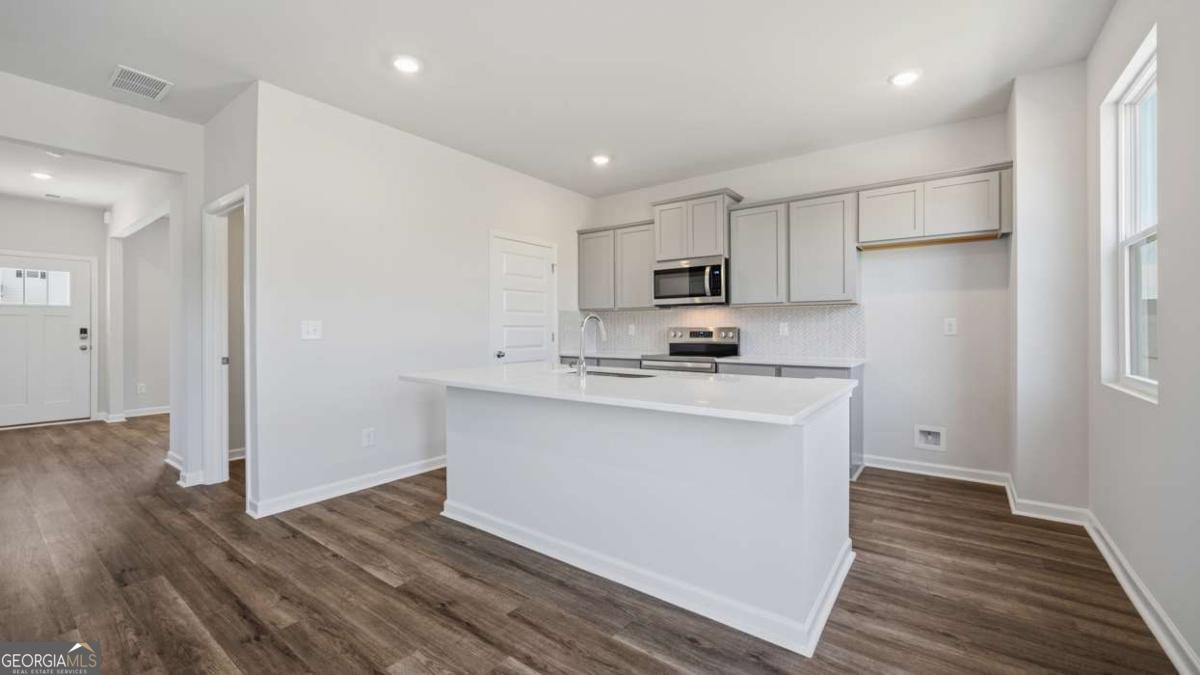 800 Pelham Way Property Photo 6