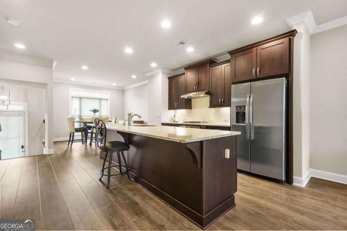 2207 Parkside Glen View Property Photo 5